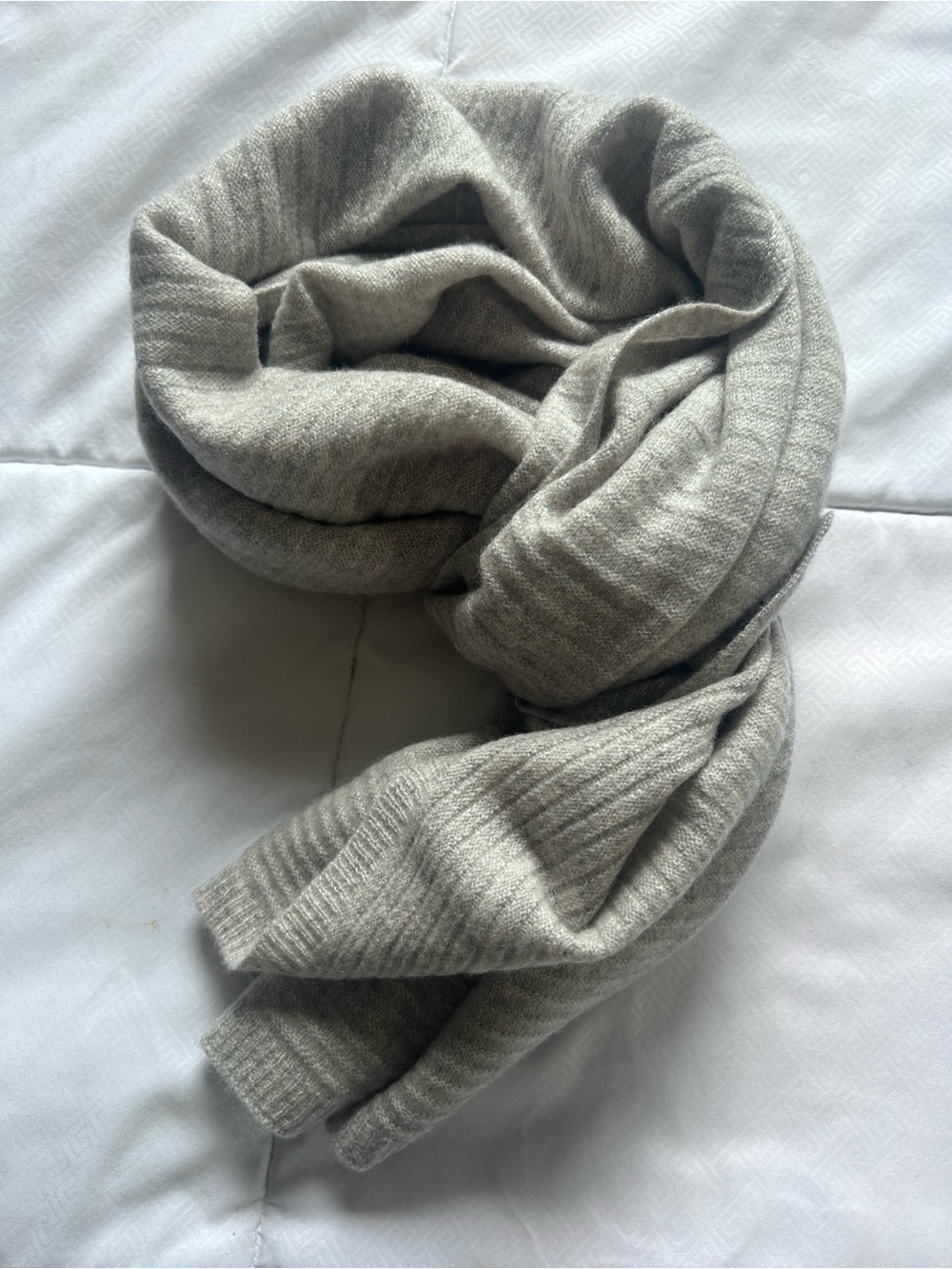 NORDSTROM CASHMERE SCARF RIBBED WITH CONTRAST RIB EDGE GREY 24” x 72”